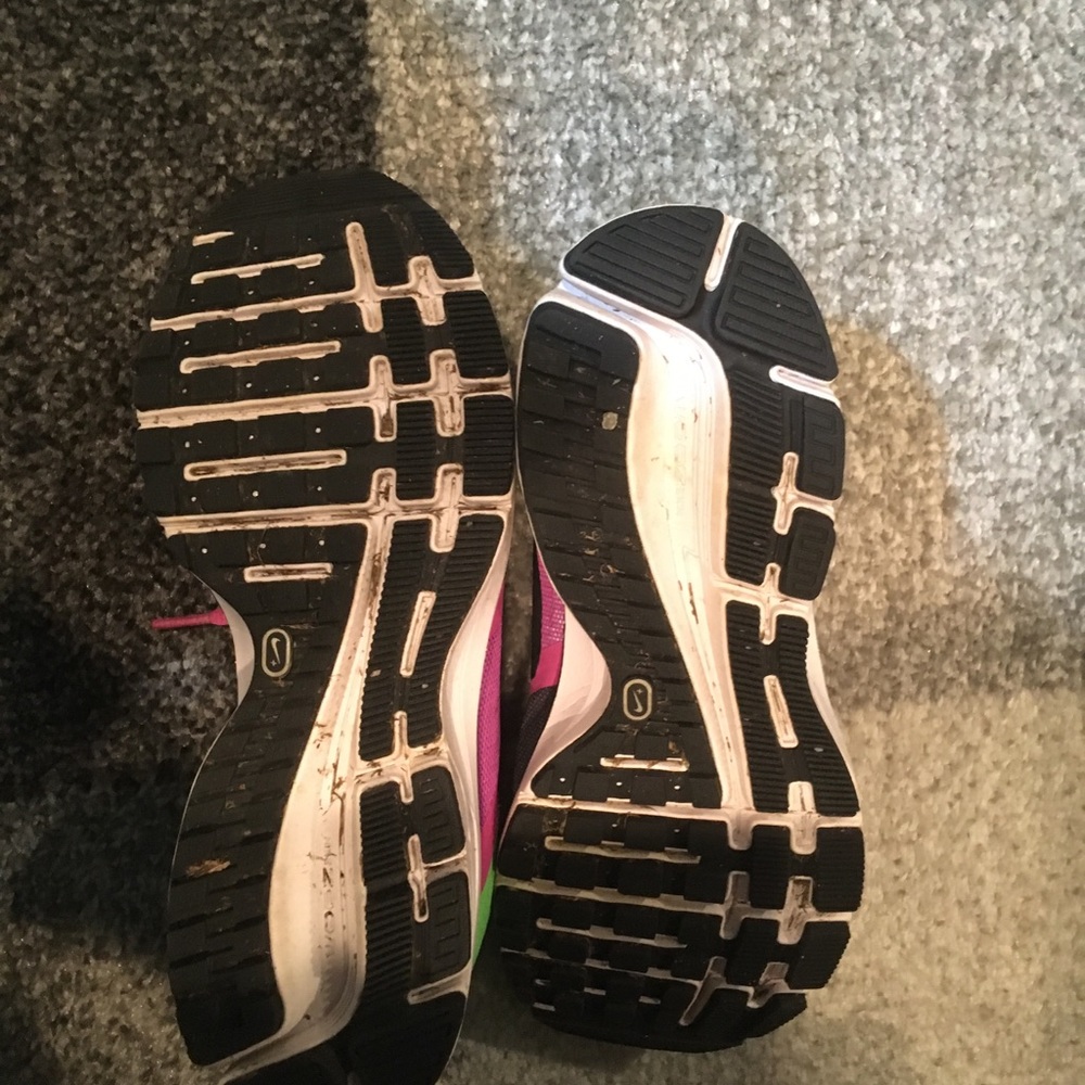 Nike - Picture 5 of 5